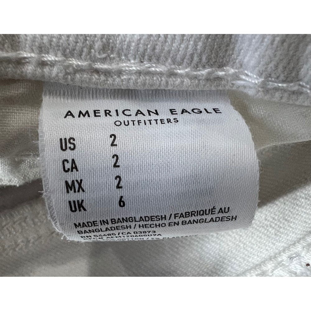 American Eagle White Distressed Super Stretch Denim Shorts Womens Sz 2 High Rise - Picture 3 of 6